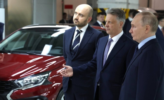Владимир Путин посетил АВТОВАЗ Владимир Путин посетил АВТОВАЗ