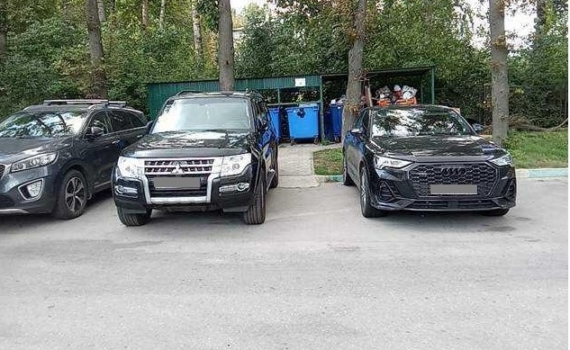 Свободный подъезд к контейнерной площадке — залог чистоты двора! Свободный подъезд к контейнерной площадке — залог чистоты двора!