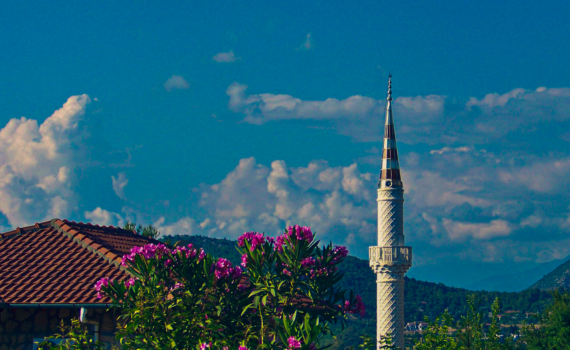 Трамп в любом случае стремится сохранять контакты с Москвой, заявил эксперт