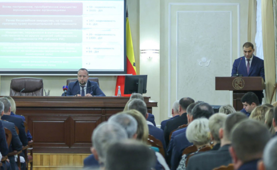 На планёрке в Воронеже обсудили муниципальное имущество и брошенные авто На планёрке в Воронеже обсудили муниципальное имущество и брошенные авто