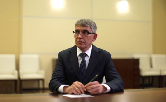 Мантуров призвал тиражировать демографические проекты Миляева Мантуров призвал тиражировать демографические проекты Миляева